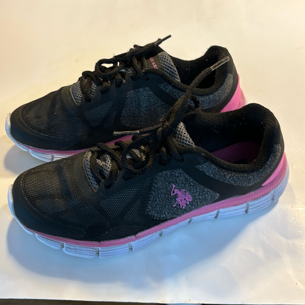 US Polo Association athletic shoes black, grey, pink and white size 7 1/2